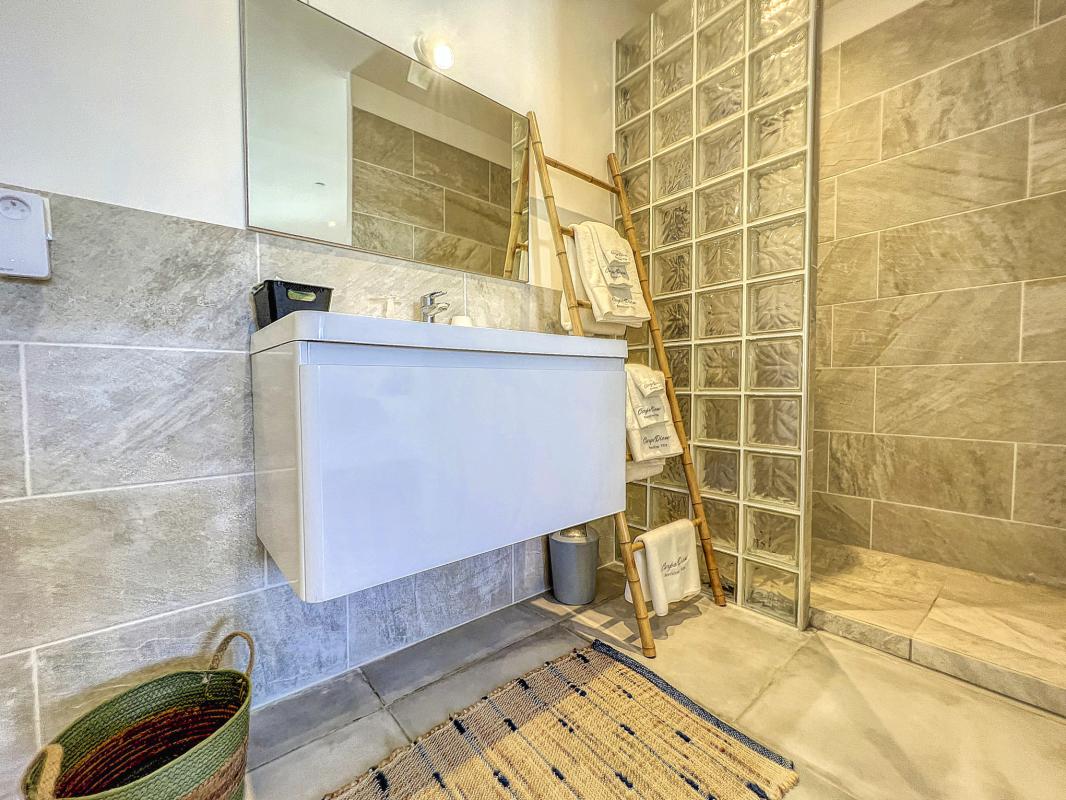 A louer villa 8 personnes Orient Bay Saint Martin-salle de douche-25